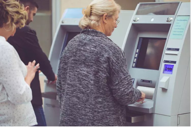 Emekliye seyyanen zam! Uzman isim açıkladı: 13 maaş formülü